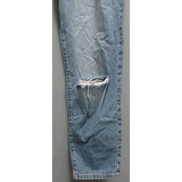 NWT Forever 21 Women’s 29 High Rise Relaxed Mom Jeans Distressed Light Wash Y2K - Picture 6 of 11